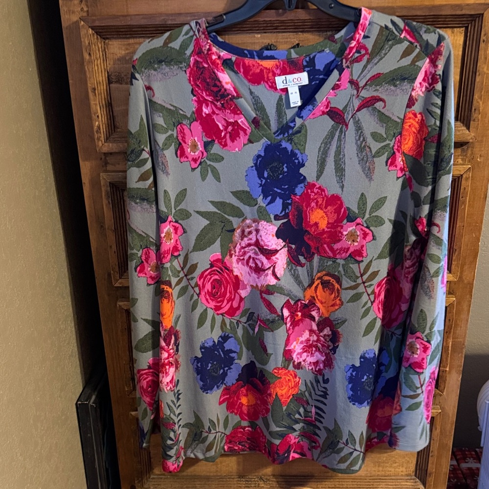 Denim&Co Floral Long Sleeve Top - Gray and Pink